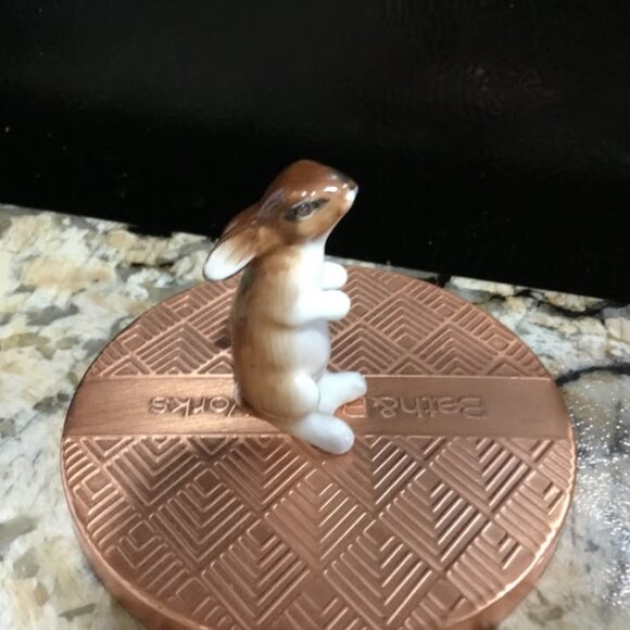 Hare Seated Ears Down K38 – Royal Doulton - Picture 1 of 4